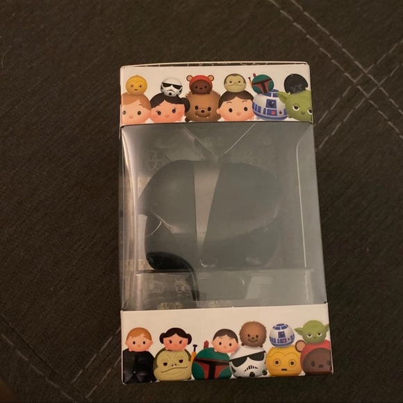 🥰🥰Disney Tsum Tsum Star Wars Darth Vader Lip Smacker🥰🥰 - Picture 2 of 5